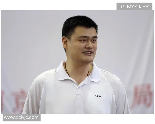 姚明坚定眼神背后的故事与信念如何塑造篮球传奇人生